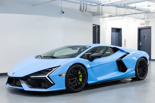 
           New 
        2025 Lamborghini Revuelto