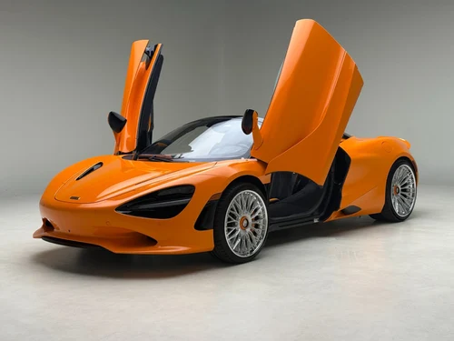 
           
        2025 McLaren 750S Spider