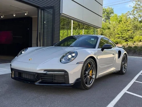 
           
        2022 Porsche 911