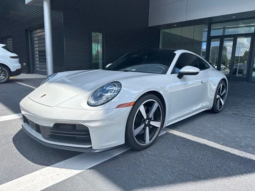 
           
        2025 Porsche 911 Carrera