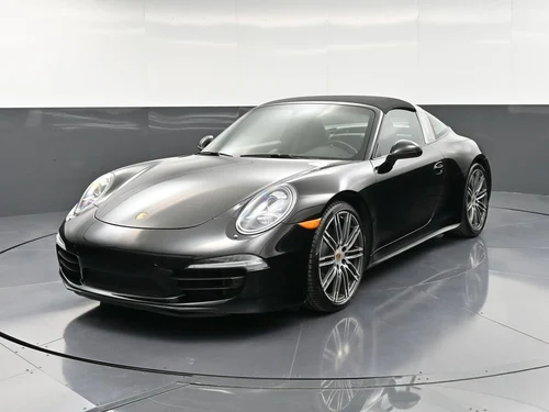 
           
        2015 Porsche 911