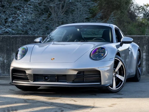 
           
        2025 Porsche 911 Carrera