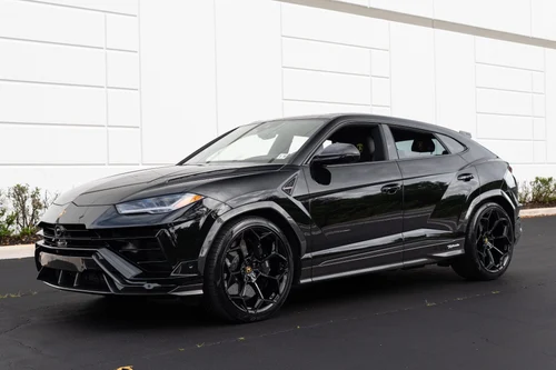 
           
        2024 Lamborghini Urus Performante