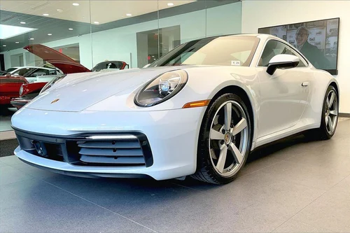 
           
        2024 Porsche 911 Carrera