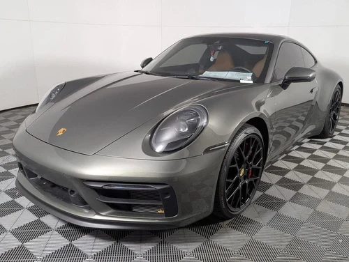 
           
        2024 Porsche 911 Carrera GTS