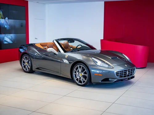 
           
        2012 Ferrari California Base