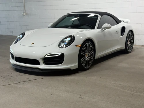
           
        2015 Porsche 911 Turbo