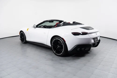 
           
        2025 Ferrari Roma