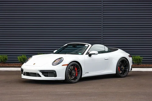 
           
        2023 Porsche 911 Carrera GTS