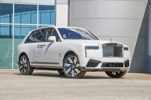 
           New 
        2026 Rolls-Royce Cullinan Base