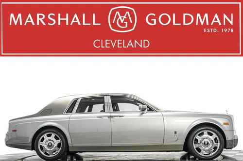 
           
        2007 Rolls-Royce Phantom Two-Tone Exterior and