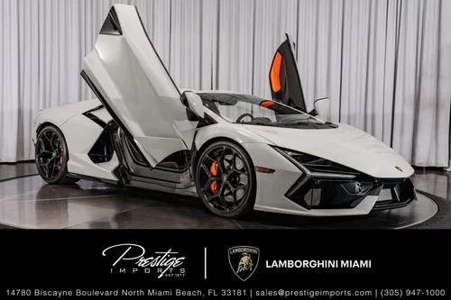 
           
        2024 Lamborghini Revuelto