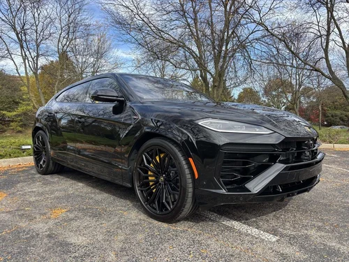 
           New 
        2025 Lamborghini Urus SE