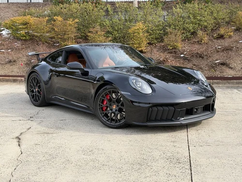 
           
        2026 Porsche 911 Carrera 4 GTS