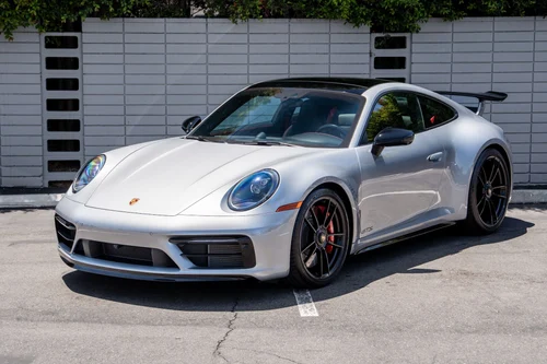
           
        2024 Porsche 911 Carrera 4 GTS