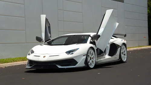 
           
        2019 Lamborghini Aventador LP 770-4 SVJ