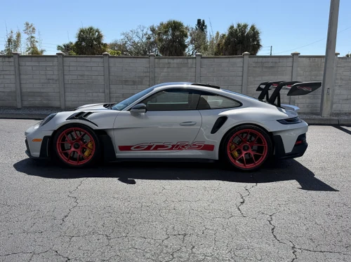 
           
        2025 Porsche 911 GT3 RS