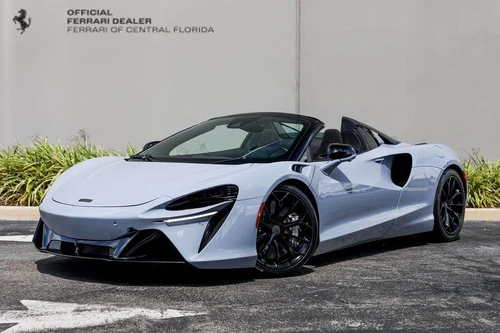 
           
        2025 McLaren Artura