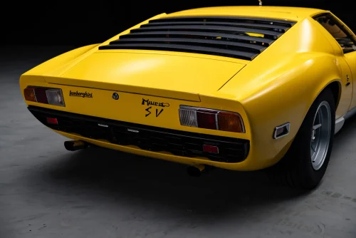 
           
        1971 Lamborghini Miura