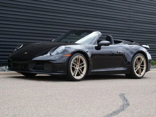 
           
        2025 Porsche 911 Carrera