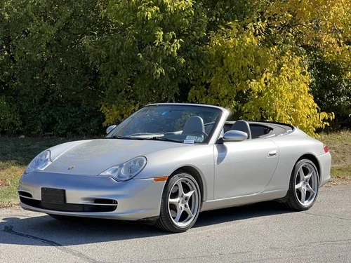 
           
        2002 Porsche 911