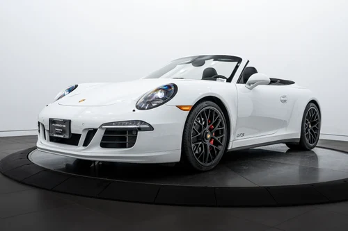 
           
        2015 Porsche 911