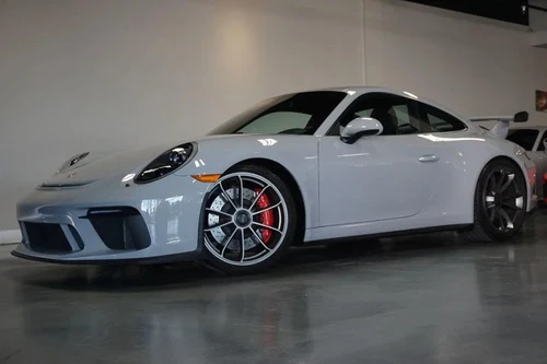 
           
        2018 Porsche 911