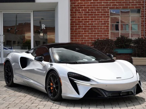 
           
        2023 McLaren Artura Performance