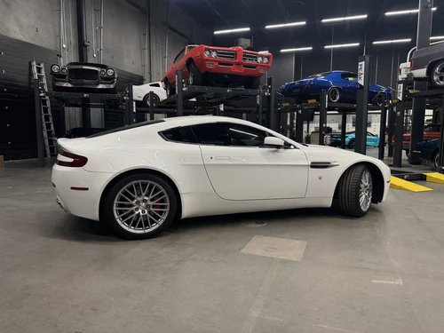 
           
        2008 Aston Martin Vantage 4.3L V8