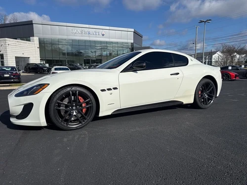 
           
        2015 Maserati GranTurismo Sport