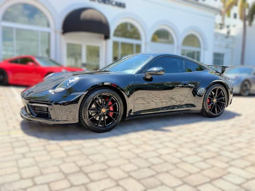 
           
        2021 Porsche 911
