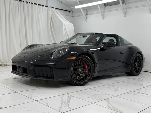 
           
        2025 Porsche 911 4 GTS