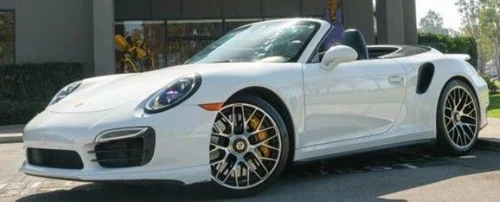 
           
        2016 Porsche 911 Turbo S HUGE