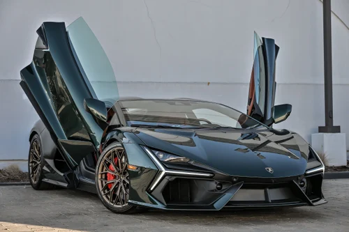 
           New 
        2026 Lamborghini Revuelto