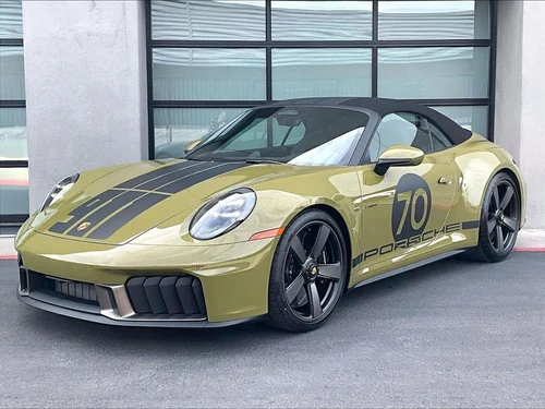 
           
        2026 Porsche 911 Carrera GTS