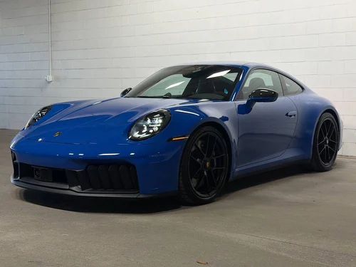 
           New 
        2026 Porsche 911 Carrera 4 GTS