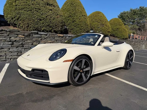 
           
        2025 Porsche 911 Carrera