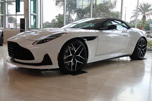
           New 
        2025 Aston Martin DB12 VOLANTE