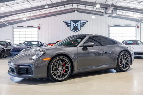 
           
        2021 Porsche 911