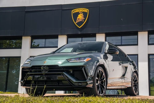 
           
        2024 Lamborghini Urus S
