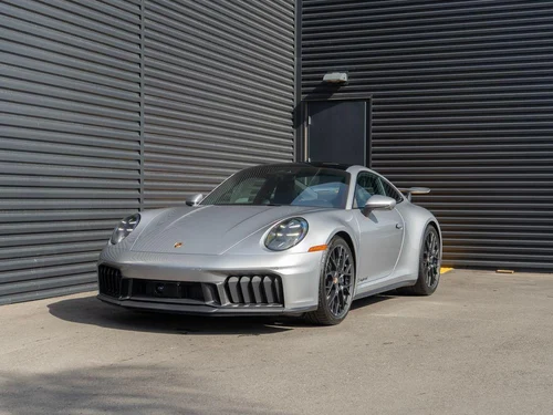 
           
        2026 Porsche 911 Carrera GTS