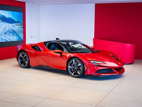 
           
        2021 Ferrari SF90 Stradale Base