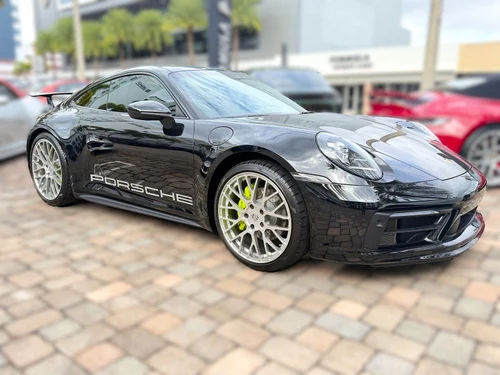 
           
        2023 Porsche 911