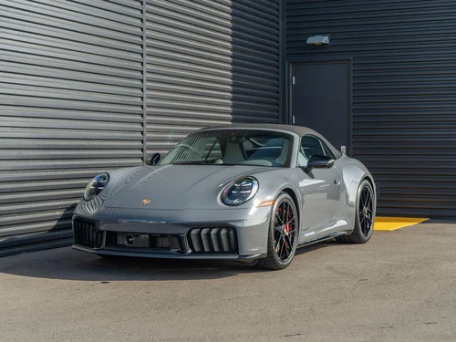 
           
        2026 Porsche 911 Carrera 4 GTS