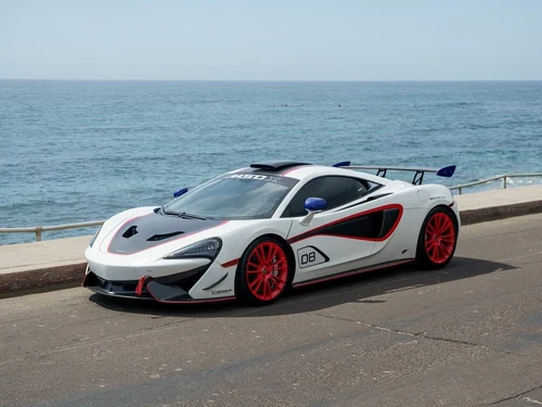 
           
        2018 McLaren 570S