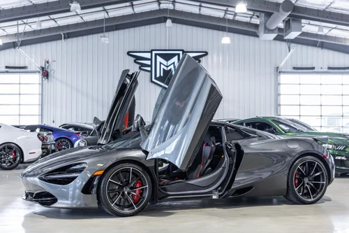 
           
        2020 McLaren 720S