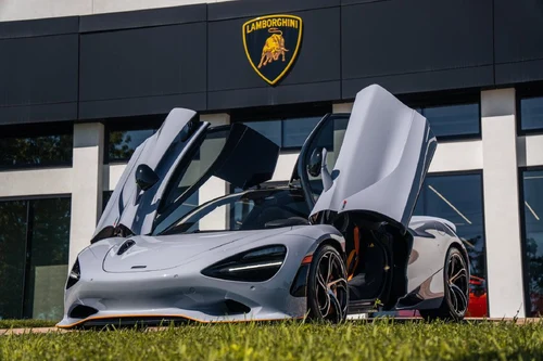 
           
        2024 McLaren 750S Base