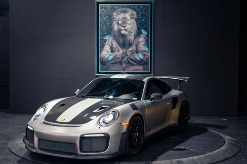 
           
        2018 Porsche 911
