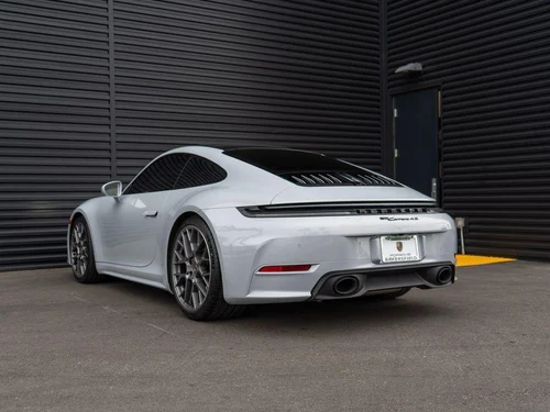 
           
        2026 Porsche 911 Carrera 4S