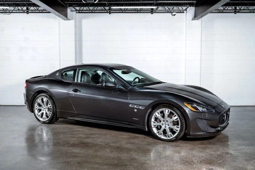 
           
        2013 Maserati GranTurismo Sport